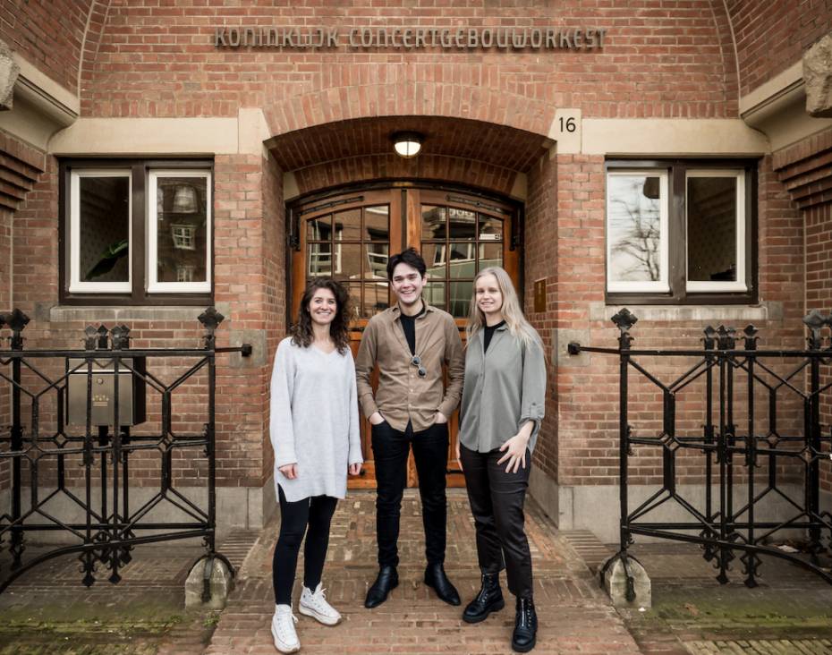 Wat betekent de academie voor de deelnemers, en wat is de betekenis van de opleiding voor het orkest? Muziekmagazine Preludium spreekt deelnemers uit verschillende periodes.