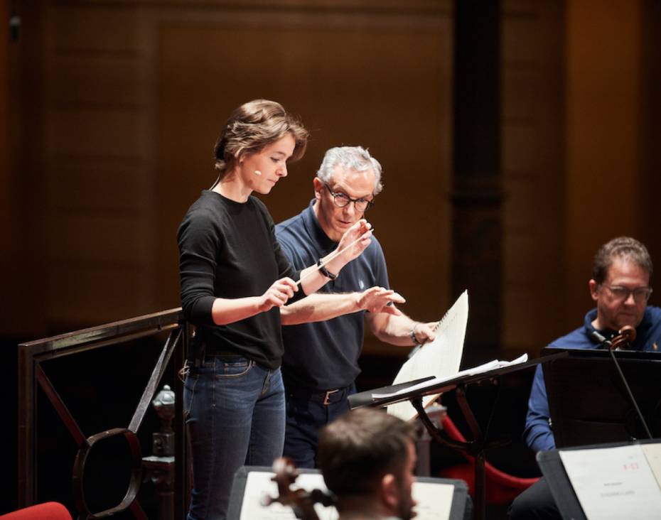 Watch the recordings of the Ammodo Conducting Masterclass in which Fabio Luisi shares his knowledge and experience with four talented young conductors.
