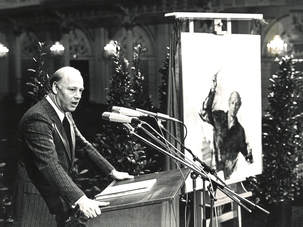 1978 - Bernard Haitink spreekt zijn dankwoord uit na de onthulling van zijn geschilderde portret