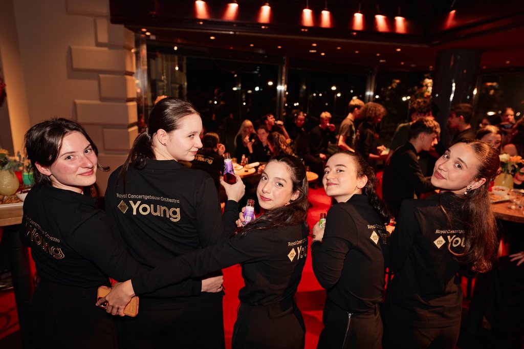 Young, vrolijk en voldaan na hun eerste vuurdoop!