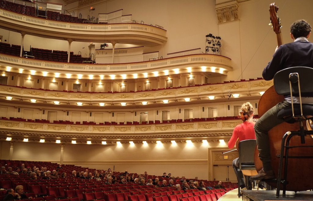 Repetie met leden Gouden Gilde Carnegie Hall 2016 cr. Peter Tollenaar