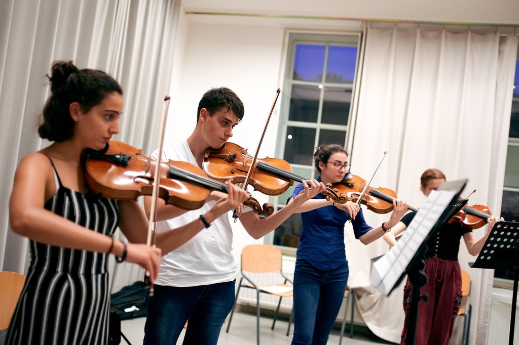 Viola's Young 2019